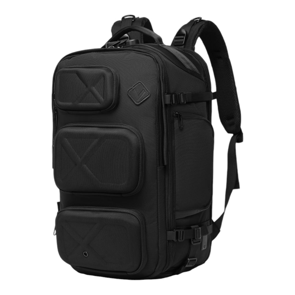 Large capacity travel backpack