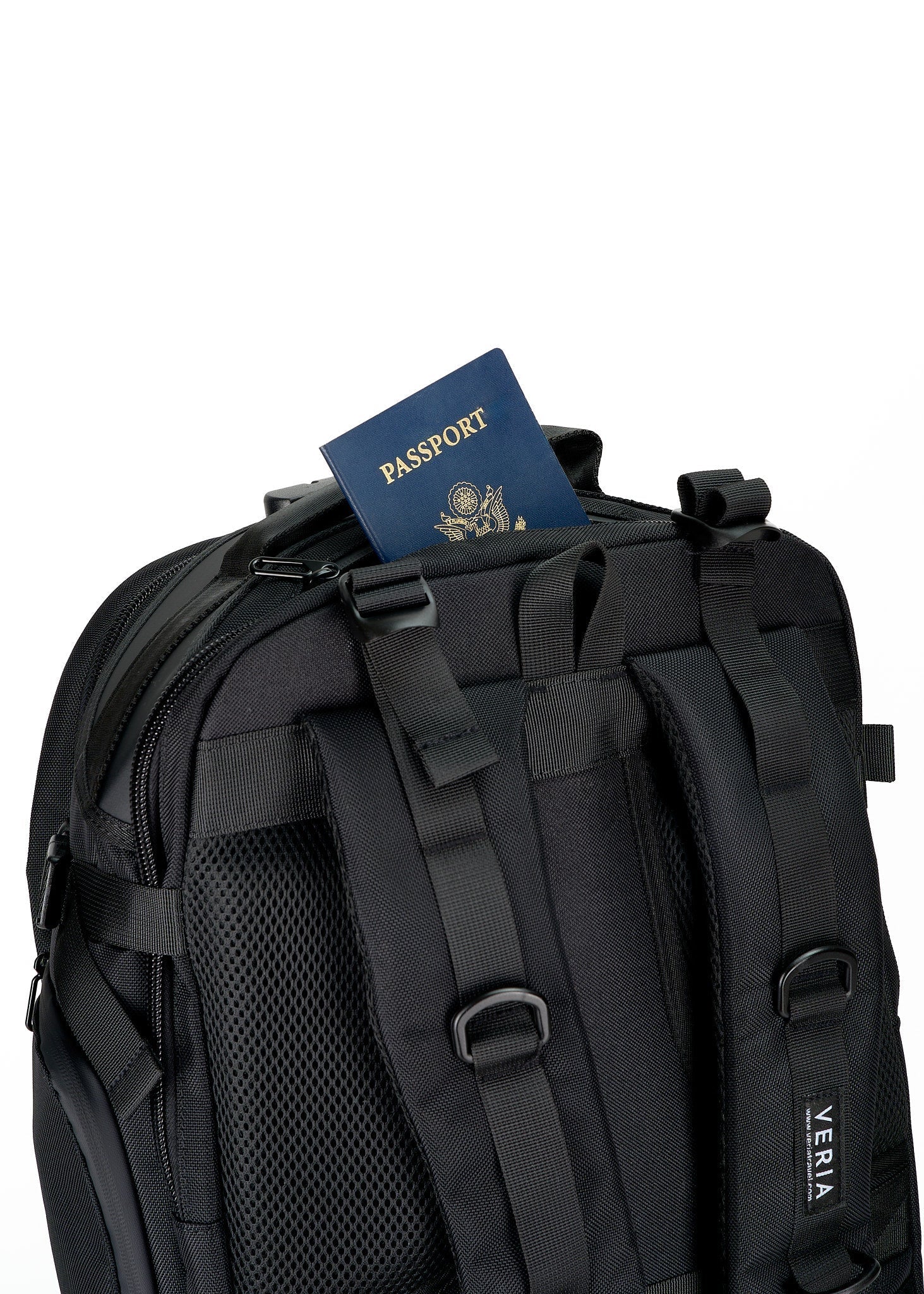 Large capacity travel backpack